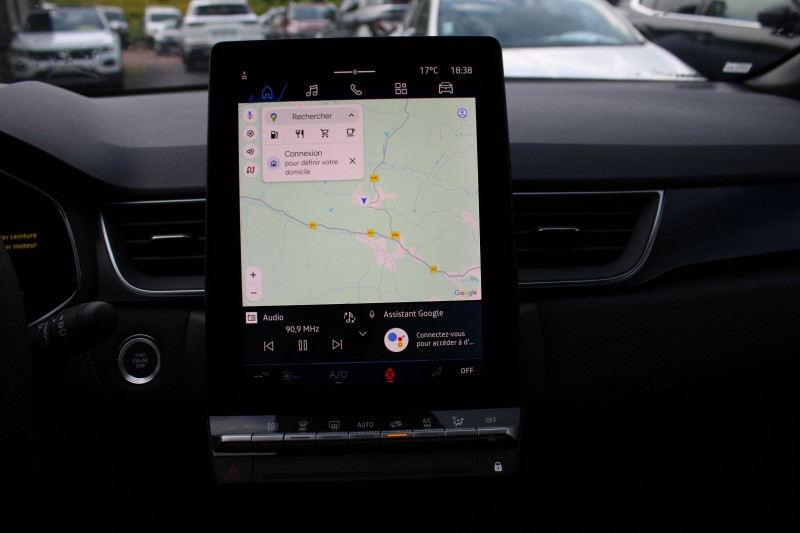 Photo 17 de l'offre de RENAULT SYMBIOZ E-TECH 145 CV ESPRIT ALPINE HYBRIDE USB GPS 3D JA 19 FULL LED CAMÃRA BOITE AUTO à 31500€ chez Bougel transactions