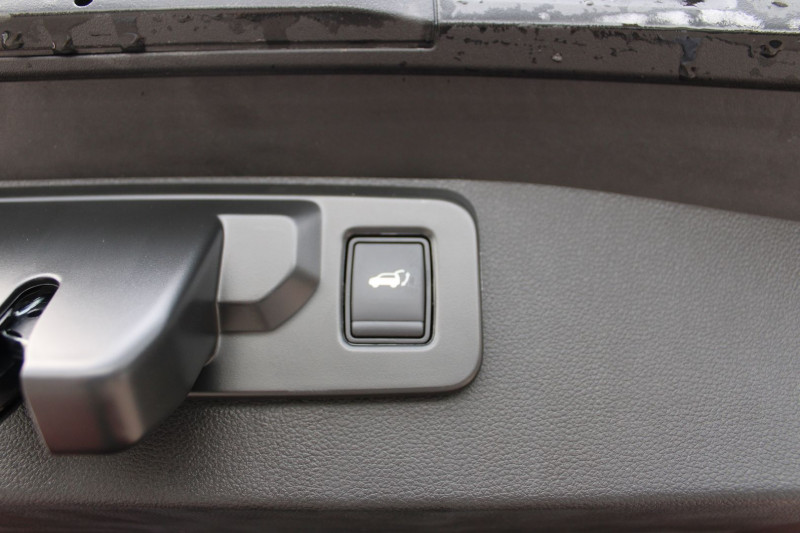 Photo 7 de l'offre de RENAULT SYMBIOZ E-TECH 145 CV ESPRIT ALPINE HYBRIDE USB GPS 3D JA 19 FULL LED CAMÃRA BOITE AUTO à 31500€ chez Bougel transactions