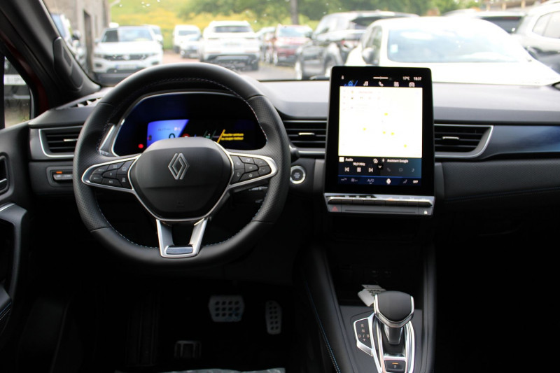 Photo 11 de l'offre de RENAULT SYMBIOZ E-TECH 145 CV ESPRIT ALPINE HYBRIDE USB GPS 3D JA 19 FULL LED CAMÃRA BOITE AUTO à 31500€ chez Bougel transactions