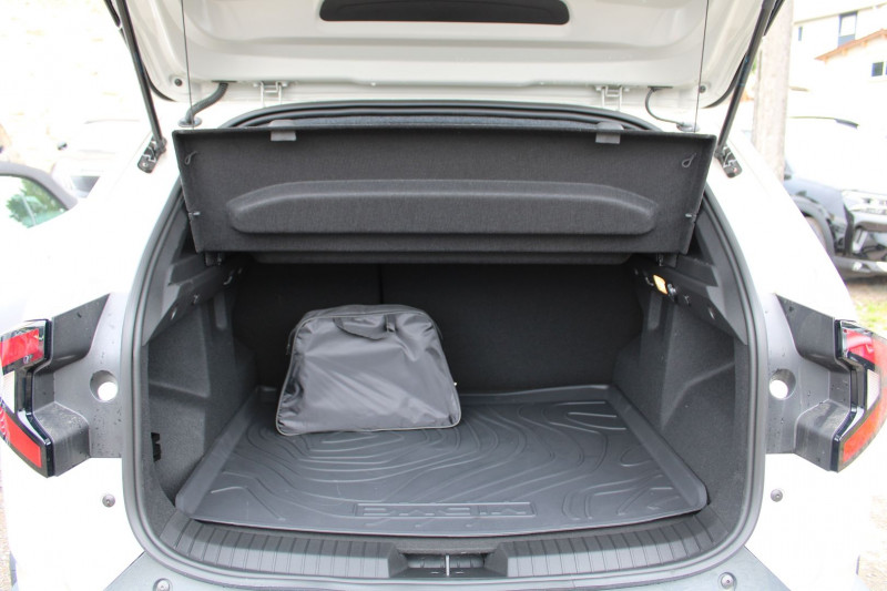 Photo 6 de l'offre de DACIA DUSTER VI EXTREME TCE 130 CV "4X4" GPS CARPLAY JA17 FULL LED CAMÃRA 360Â° I-COKPIT PK HIVER à 27990€ chez Bougel transactions