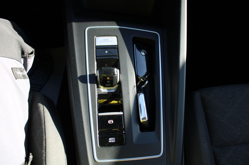 Photo 15 de l'offre de VOLKSWAGEN GOLF 8 1.5 ETSI OPF 150CH STYLE DSG7 CAMÃRA GPS 3D BOITE AUTO à 23900€ chez Bougel transactions