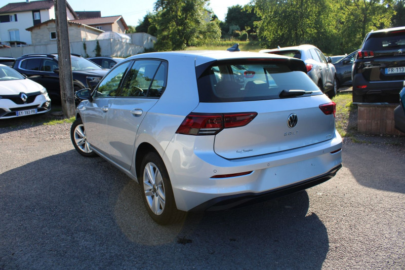 Photo 3 de l'offre de VOLKSWAGEN GOLF 8 1.5 ETSI OPF 150CH STYLE DSG7 CAMÃRA GPS 3D BOITE AUTO à 23900€ chez Bougel transactions