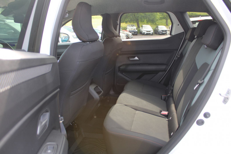 Photo 9 de l'offre de DACIA DUSTER VI MILD HYBRIDE EXTREME TCE 130 BOITE 6 CAMÃRA 360 FULL LEDS ANGLES MORTS CLIM AUTO à 25990€ chez Bougel transactions