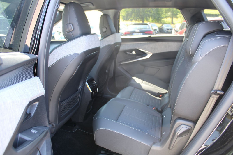 Photo 11 de l'offre de PEUGEOT 5008 PHASE 5 GT 145 CV HYBRIDE "7 PLACES" GPS 3D CAMÃRA USB JA 19 I-COKPIT BOITE AUTO DCS-6 à 36990€ chez Bougel transactions