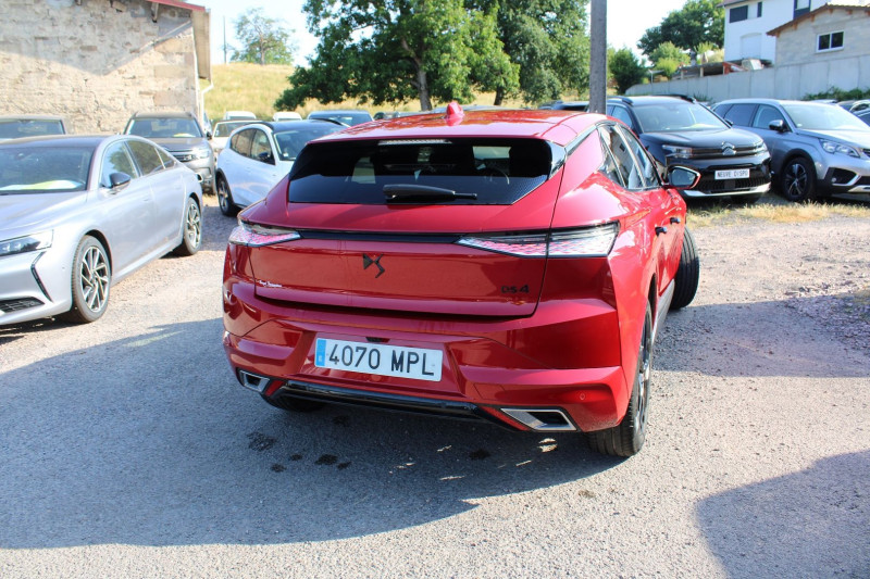 Photo 2 de l'offre de DS DS4 CROSSBACK  III PERFORMANCE LINE 1L5 BLUEHDI 130 CV EAT8 BOITE AUTO CAMÃRA 180 FULL LEDS  JA 19 à 27900€ chez Bougel transactions