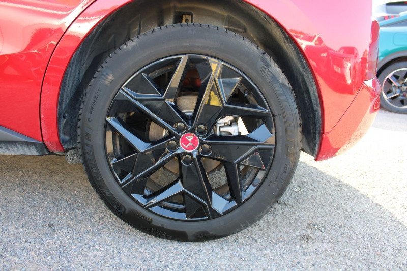 Photo 7 de l'offre de DS DS4 CROSSBACK  III PERFORMANCE LINE 1L5 BLUEHDI 130 CV EAT8 BOITE AUTO CAMÃRA 180 FULL LEDS  JA 19 à 27900€ chez Bougel transactions