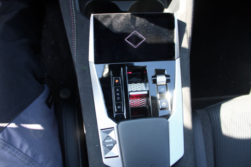 Photo 14 de l'offre de DS DS4 CROSSBACK III PERFORMANCE LINE 1L5 BLUEHDI 130 CV EAT8 BOITE AUTO CAMÃRA 180 FULL LEDS  JA 19 à 27900€ chez Bougel transactions