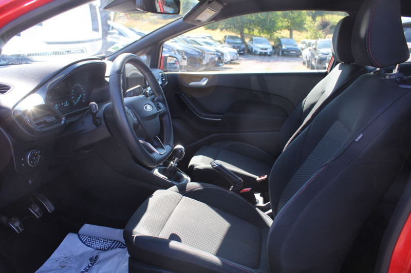 Photo 8 de l'offre de FORD FIESTA ST-LINE SPORT 140 CV ECOBOOST GPS 3D ANDOID USB JA 17 RADAR BLUETOOTH RÃGULATEUR à 12990€ chez Bougel transactions