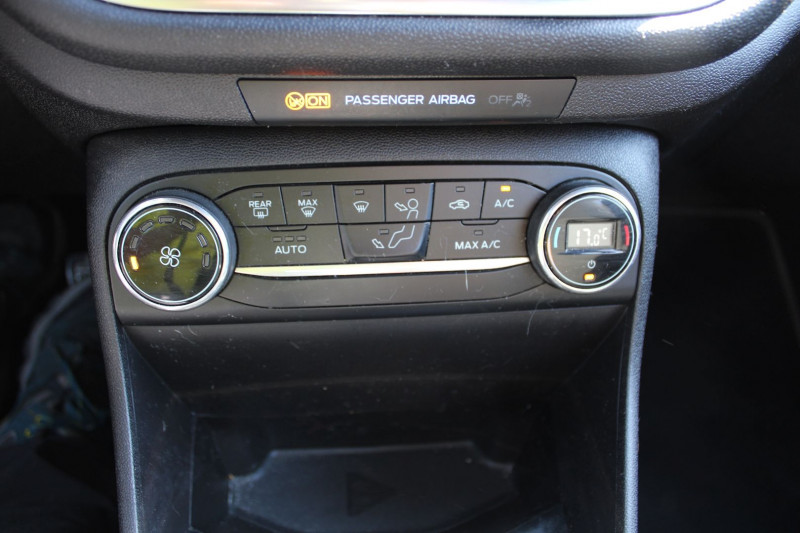 Photo 13 de l'offre de FORD FIESTA ST-LINE SPORT 140 CV ECOBOOST GPS 3D ANDOID USB JA 17 RADAR BLUETOOTH RÃGULATEUR à 12990€ chez Bougel transactions