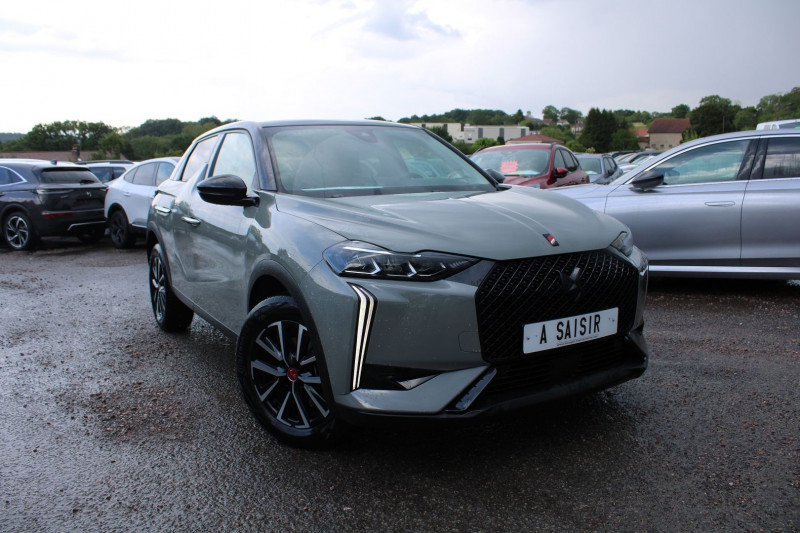 Ds DS 3 CROSSBACK II 130CV BOITE AUTO 1L5 BLUEHDI PERFORMANCE LINE CUIR FULL LEDS JA 18 GRAND GPS USB Diesel GRIS LACQUÃ/ NOIR Occasion à vendre