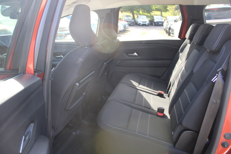 Photo 9 de l'offre de DACIA JOGGER TCE 100 CV ESS/GAZ EXTREME LIMITED EDITION CAMÃRA GRAND GPS 3D USB FULL LEDS BV6 à 16900€ chez Bougel transactions