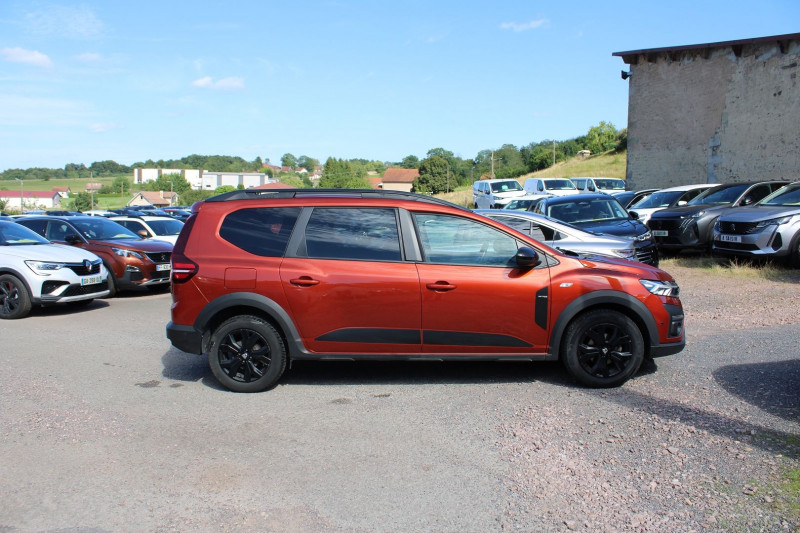Photo 5 de l'offre de DACIA JOGGER TCE 100 CV ESS/GAZ EXTREME LIMITED EDITION CAMÃRA GRAND GPS 3D USB FULL LEDS BV6 à 16900€ chez Bougel transactions