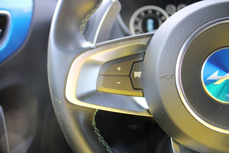 Photo 11 de l'offre de ALPINE A110 LEGENDE 1L8 TURBO 252 CV BOITE AUTO PALETTE FULL LEDS GPS 3D USB JANTES 18  ASR à 56900€ chez Bougel transactions