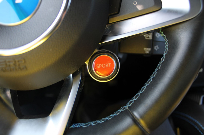 Photo 14 de l'offre de ALPINE A110 LEGENDE 1L8 TURBO 252 CV BOITE AUTO PALETTE FULL LEDS GPS 3D USB JANTES 18  ASR à 56900€ chez Bougel transactions