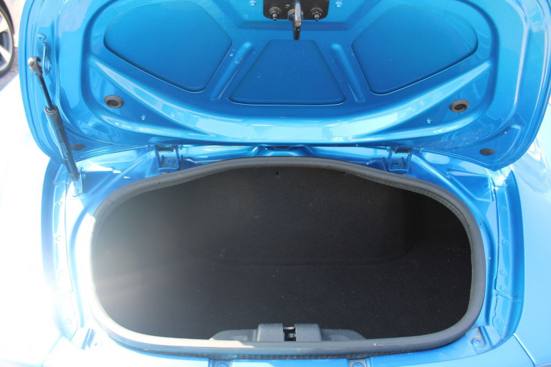 Photo 6 de l'offre de ALPINE A110 LEGENDE 1L8 TURBO 252 CV BOITE AUTO PALETTE FULL LEDS GPS 3D USB JANTES 18  ASR à 56900€ chez Bougel transactions