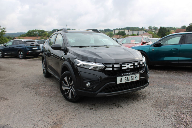 Dacia SANDERO 5 STEPWAY ECO GPL 100 CV EXPRESSION USB CAMÃRA GPS 3D FULL LED PK HIVER RÃGULATEUR GPL + ESSENCE NOIR ETOILE Occasion à vendre