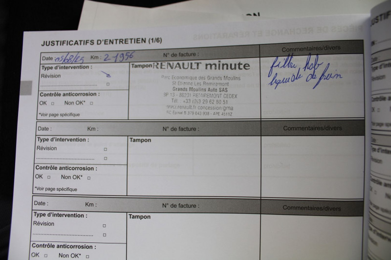 Photo 14 de l'offre de DACIA SPRING II ELECT. CONFORT PLUS CAMÃRA GPS USB CUIR LIMITEUR BLUETOOTH LEDS ACCOUDOIR  ABS à 10990€ chez Bougel transactions