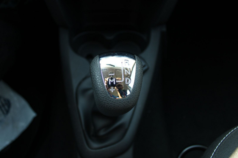 Photo 13 de l'offre de DACIA SANDERO III TCE 90 CV LAURÃATE CLIM AUDIO MP3 USB RADAR BLUETOOTH ROUE DE SECOURS BOITE AUTO à 10990€ chez Bougel transactions