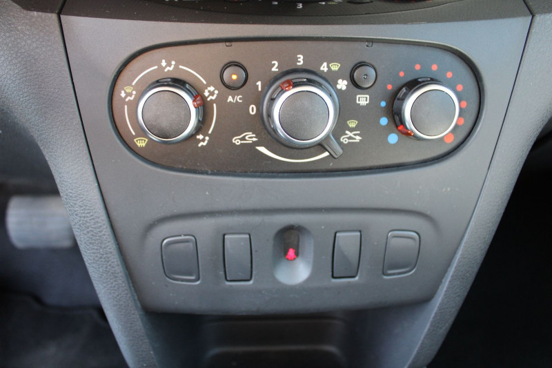Photo 11 de l'offre de DACIA SANDERO III TCE 90 CV LAURÃATE CLIM AUDIO MP3 USB RADAR BLUETOOTH ROUE DE SECOURS BOITE AUTO à 10990€ chez Bougel transactions