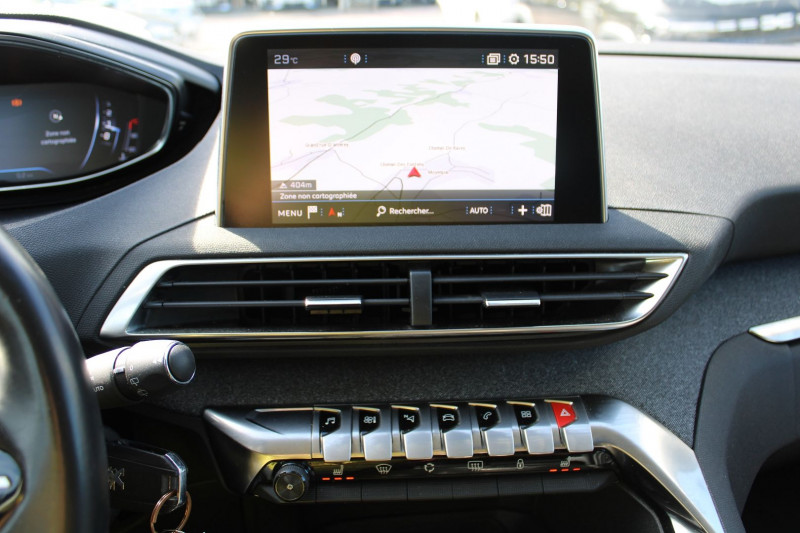 Photo 14 de l'offre de PEUGEOT 3008 III BLUE HDI 130 CV ALLURE GPS 3D CAMÃRA TOIT PANO JA 18 I-COKPIT BOITE AUTO EAT-8 à 17990€ chez Bougel transactions