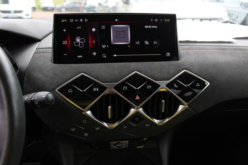 Photo 12 de l'offre de DS DS 3 CROSSBACK II EAT8 BOITE AUTO 1L5 BLUEHDI 130 CV PERFORMANCE LINE BLUETOOTH FULL LEDS ABS à 25900€ chez Bougel transactions