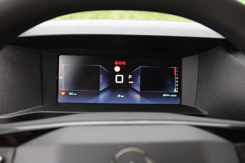 Photo 16 de l'offre de CITROEN JUMPY 4 XL "5 PLACES" 2L HDI 180 CV GPS CAMÃRA I-COKPIT BOITE AUTO EAT-8 TVA=31658 E HT à 37990€ chez Bougel transactions