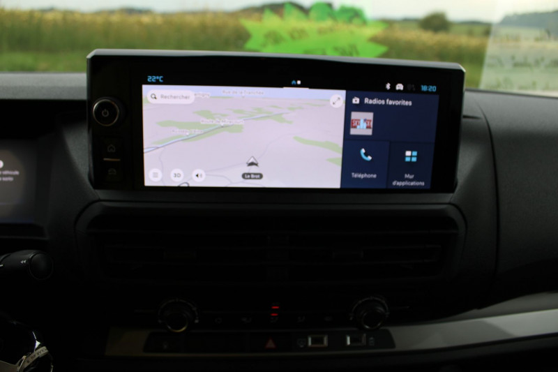 Photo 12 de l'offre de CITROEN JUMPY 4 XL "5 PLACES" 2L HDI 180 CV GPS CAMÃRA I-COKPIT BOITE AUTO EAT-8 TVA=31658 E HT à 37990€ chez Bougel transactions