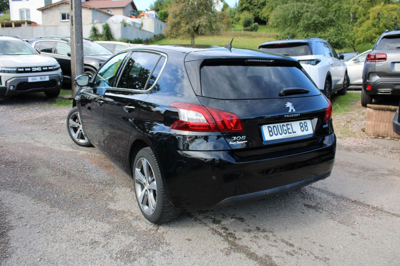 Photo 3 de l'offre de PEUGEOT 308 II FELINE 130 CV ESSENCE GPS 3D FULL LED TOIT PANO JA 17 AUDIO USB RADAR RÃGULATEUR à 12990€ chez Bougel transactions