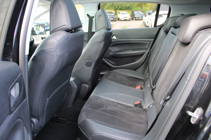 Photo 8 de l'offre de PEUGEOT 308 II FELINE 130 CV ESSENCE GPS 3D FULL LED TOIT PANO JA 17 AUDIO USB RADAR RÃGULATEUR à 12990€ chez Bougel transactions