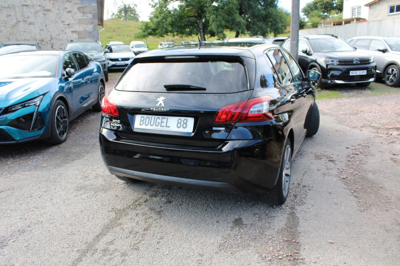 Photo 2 de l'offre de PEUGEOT 308 II FELINE 130 CV ESSENCE GPS 3D FULL LED TOIT PANO JA 17 AUDIO USB RADAR RÃGULATEUR à 12990€ chez Bougel transactions
