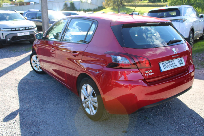 Photo 7 de l'offre de PEUGEOT 308 III ACTIVE PACK 110 CV ESSENCE GPS 3D CAMÃRA USB JA 16 I-COKPIT BLUETOOTH RÃGULATEUR à 12990€ chez Bougel transactions