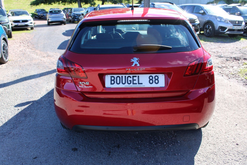 Photo 6 de l'offre de PEUGEOT 308 III ACTIVE PACK 110 CV ESSENCE GPS 3D CAMÃRA USB JA 16 I-COKPIT BLUETOOTH RÃGULATEUR à 12990€ chez Bougel transactions