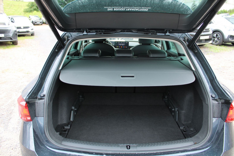 Photo 6 de l'offre de SEAT LEON ST 2.0 TDI 150CH XCELLENCE DSG7 à 22500€ chez Bougel transactions