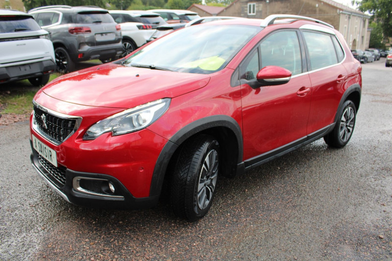 Photo 6 de l'offre de PEUGEOT 2008 II 1L5 BLUEHDI 100 CV ALLURE LUXE CAMÃRA GPS RÃGULATEUR BLUETOOTH MI CUIR JANTES 16 à 12990€ chez Bougel transactions