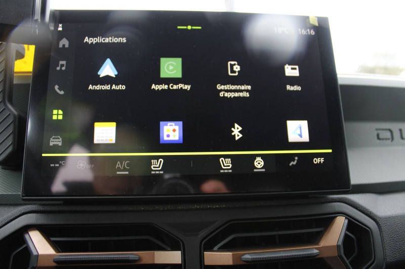 Photo 10 de l'offre de DACIA DUSTER VI EXTREME 140 CV HYBRIDE GPS 3D JA 18 CAMÃRA 360Â° USB I-COKPIT FULL LED BOITE AUTO à 27990€ chez Bougel transactions