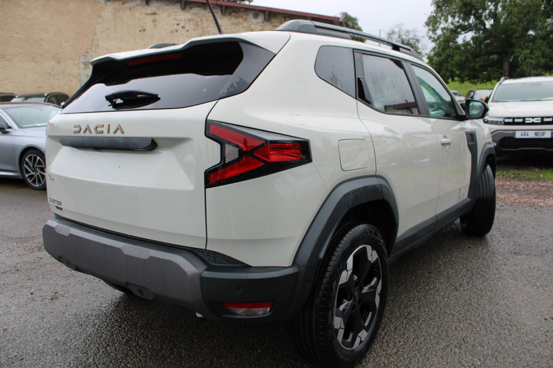 Photo 3 de l'offre de DACIA DUSTER VI EXTREME 140 CV HYBRIDE GPS 3D JA 18 CAMÃRA 360Â° USB I-COKPIT FULL LED BOITE AUTO à 27990€ chez Bougel transactions
