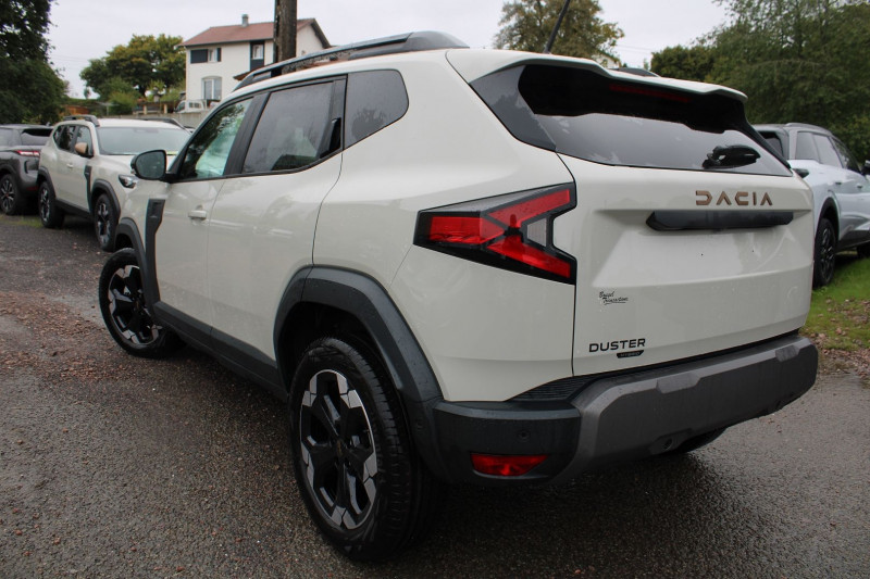 Photo 5 de l'offre de DACIA DUSTER VI EXTREME 140 CV HYBRIDE GPS 3D JA 18 CAMÃRA 360Â° USB I-COKPIT FULL LED BOITE AUTO à 27990€ chez Bougel transactions