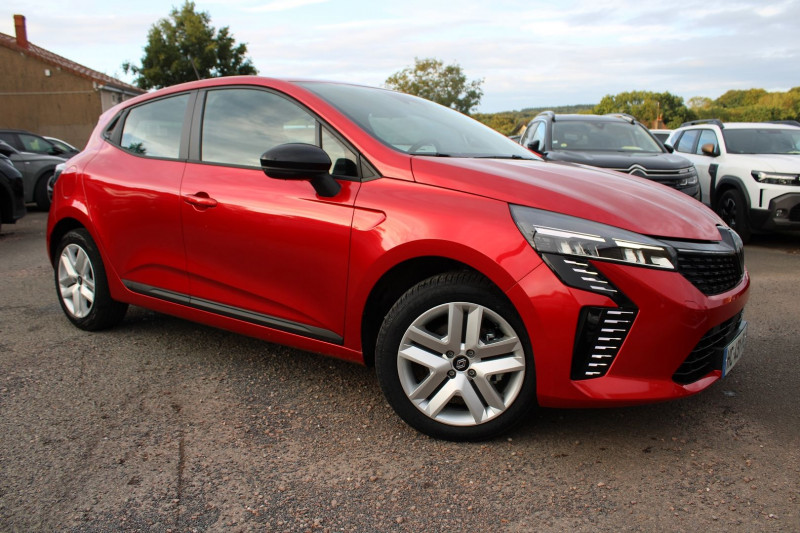 Renault CLIO VI EVOLUTION 1L5 DCI 100 CV GPS CARPLAY I-COKPIT RE USB RADAR BLUETOOTH RÃGULATEUR Diesel ROUGE FLAMME Occasion à vendre