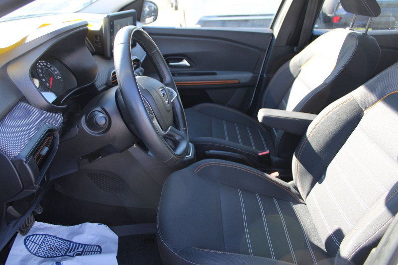 Photo 7 de l'offre de DACIA SANDERO 4 STEPWAY 90 CV 1L TCE EDC BOITE AUTO CLIM AUTO GPS 3D USB RÃGULATEUR BLUETOOTH à 13990€ chez Bougel transactions