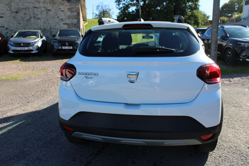 Photo 3 de l'offre de DACIA SANDERO 4 STEPWAY 90 CV 1L TCE EDC BOITE AUTO CLIM AUTO GPS 3D USB RÃGULATEUR BLUETOOTH à 13990€ chez Bougel transactions