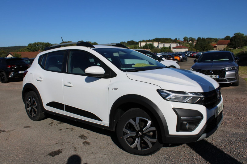Dacia SANDERO 4 STEPWAY 90 CV 1L TCE EDC BOITE AUTO CLIM AUTO GPS 3D USB RÃGULATEUR BLUETOOTH Essence BLANC CRISTAL Occasion à vendre