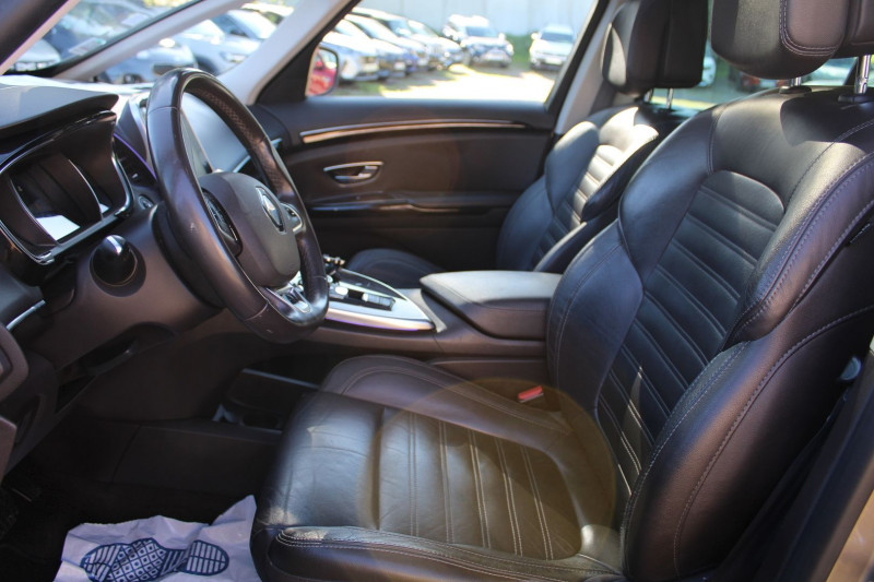 Photo 6 de l'offre de RENAULT ESPACE 5 INTENS "7PLACES" DCI 160 CV "4 CONTROL" CAMÃRA GPS 3D JA 19 TOIT PANO BOITE AUTO à 13990€ chez Bougel transactions