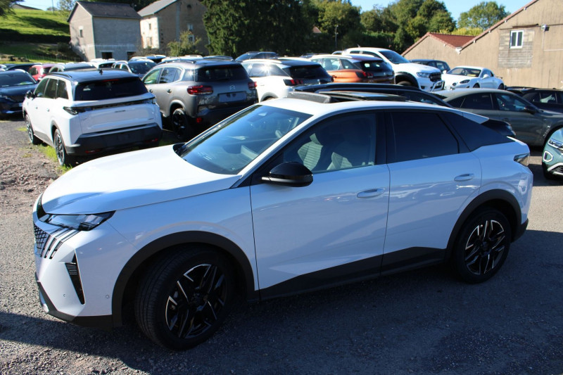 Photo 9 de l'offre de PEUGEOT 3008 PHASE 5 ALLURE 145 CV HYBRIDE GPS 3D CAMÃRA TOIT PANO RE JA 19 I-COKPIT BOITE AUTO DSC-6 à 31500€ chez Bougel transactions