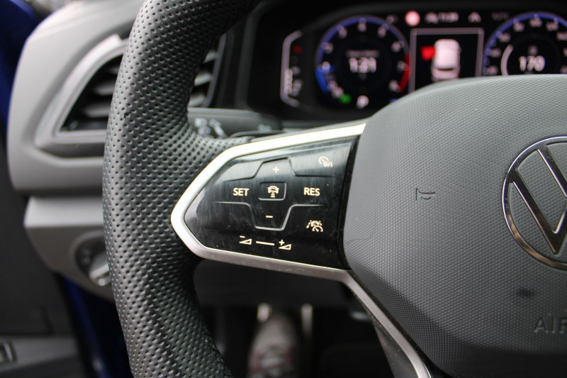 Photo 12 de l'offre de VOLKSWAGEN T-ROC II R-LINE TSI 150 CV EVO GPS 3D CAMÃRA JA 18 USB I-COKPIT FULL LED BOITE AUTO DSG-7 à 31500€ chez Bougel transactions