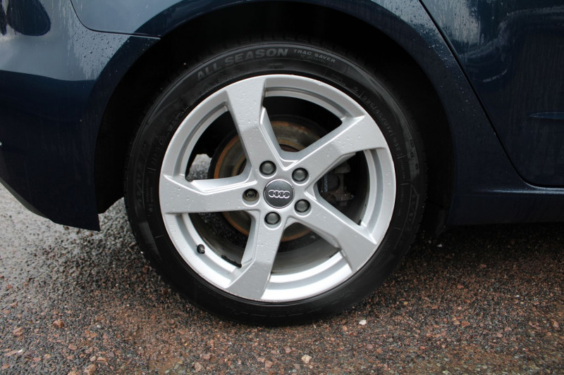 Photo 7 de l'offre de AUDI A3 SPORTBACK 2L TDI 150 CV AMBITION GPS 3D XÃNON+LEDS CLIM JA 17 RADAR BLUETOOTH RÃGULATEUR à 11990€ chez Bougel transactions