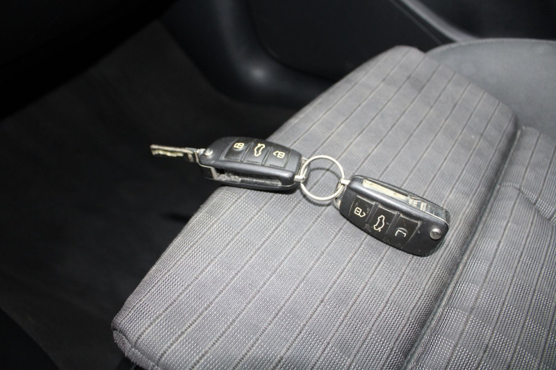 Photo 15 de l'offre de AUDI A3 SPORTBACK 2L TDI 150 CV AMBITION GPS 3D XÃNON+LEDS CLIM JA 17 RADAR BLUETOOTH RÃGULATEUR à 11990€ chez Bougel transactions