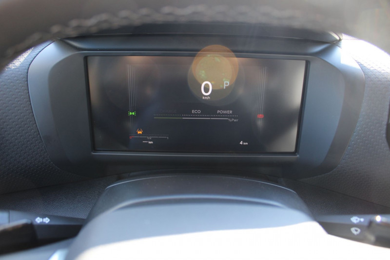 Photo 17 de l'offre de CITROEN C4 PHASE 5 MAX HYBRID 145 EAT8 BOITE AUTO CAMÃRA GRAND GPS 3D BLUETOOTH JA18 CUIR FULL LEDS à 24900€ chez Bougel transactions