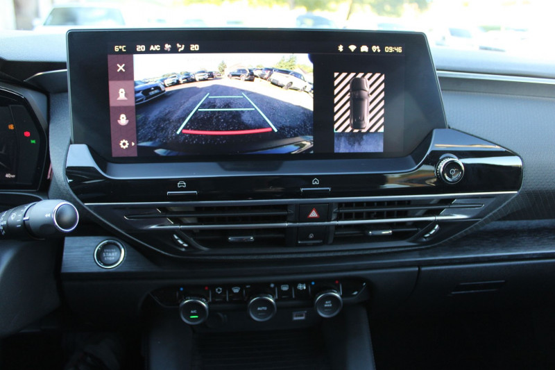 Photo 12 de l'offre de CITROEN C5 X HYBRID ETENSE 225CV SHINE RECHARGEABLE EAT8 BOITE AUTO CAMÃRA CUIR FULL LEDS ABS à 23990€ chez Bougel transactions