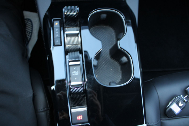 Photo 15 de l'offre de CITROEN C5 X HYBRID ETENSE 225CV SHINE RECHARGEABLE EAT8 BOITE AUTO CAMÃRA CUIR FULL LEDS ABS à 23990€ chez Bougel transactions