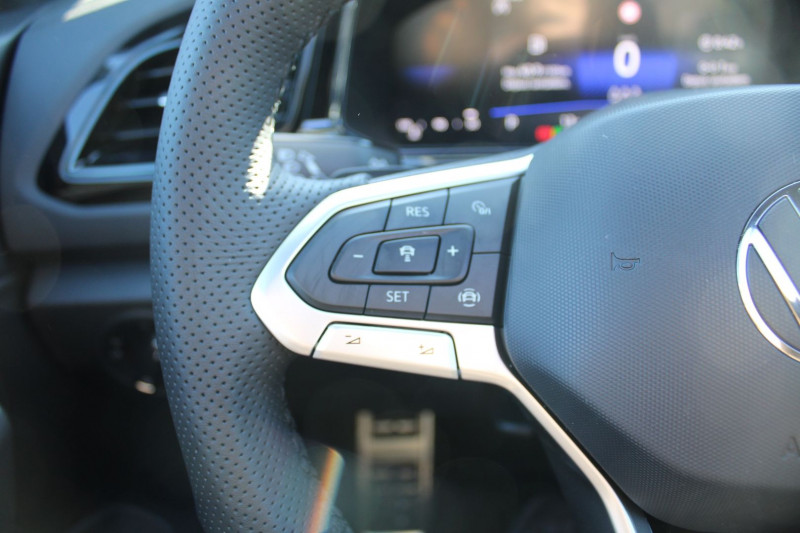 Photo 11 de l'offre de VOLKSWAGEN T-ROC II 2L TDI 150 CV R-LINE DSG7 BOITE AUTO CAMÃRA GPS FULL LEDS JANTES 19 TOIT OUVRANT à 38900€ chez Bougel transactions